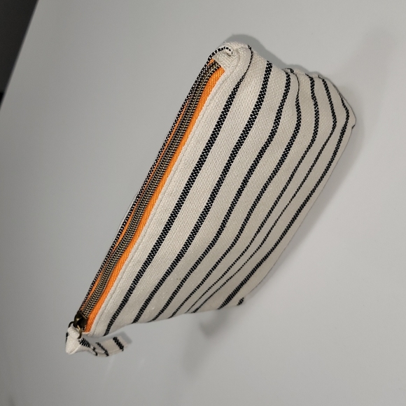 Makeup Bag / Toiletries Pouch - Picture 3 of 9